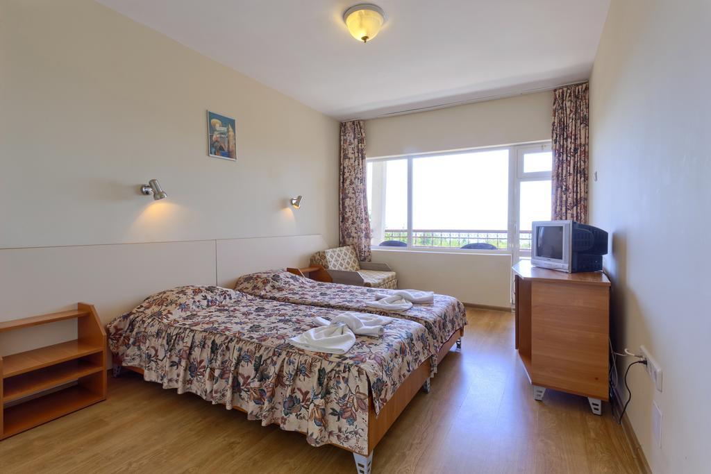 Hotel Naslada 3*
